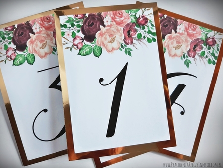 Numery stołów z motywem kwiatowym (9)