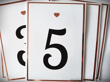Numery stołów na lustrzanym papierze (13)