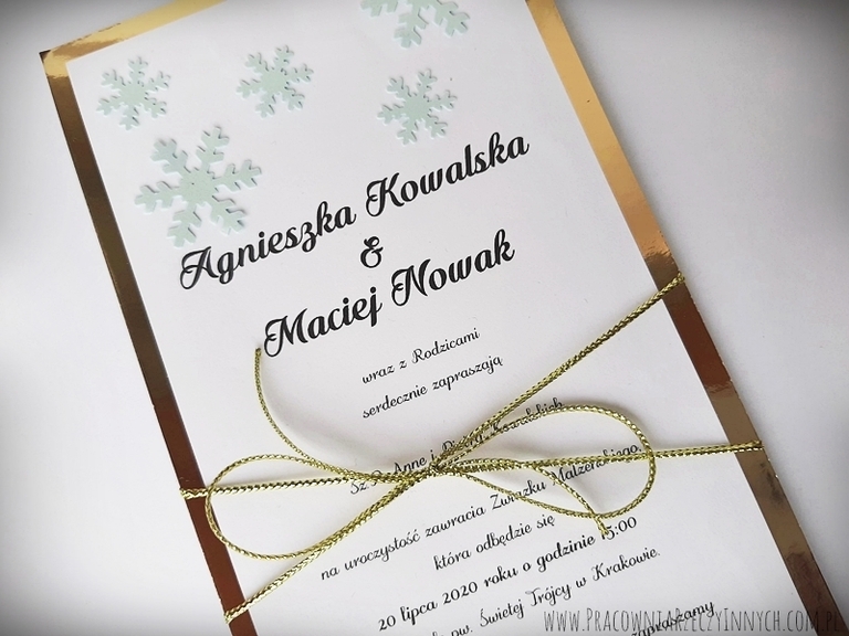 Zimowe zaproszenia ze śnieżynkami (7)