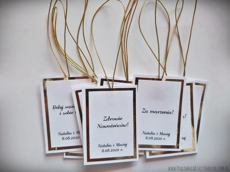 Klasyczne zawieszki w kolorze złota lub srebra (7)