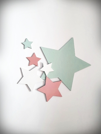 Komplet gwiazdek drewnianych na ścianę (4)