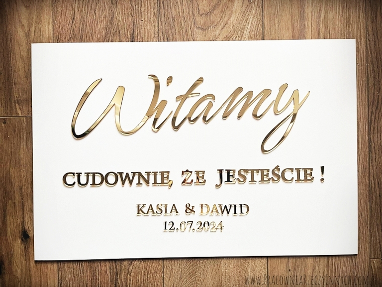 Glamour tablica powitalna ze złotymi literami (5)